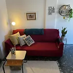 -100M Metro A- Nice Balcony E Open Space
