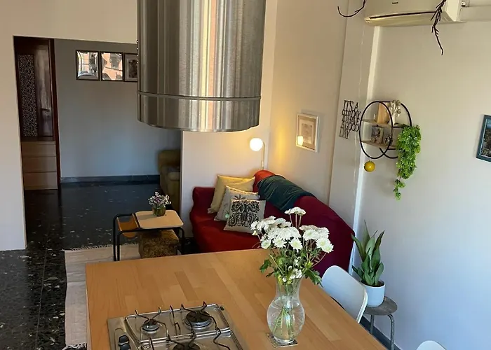 -100M Metro A- Nice Balcony E Open Space